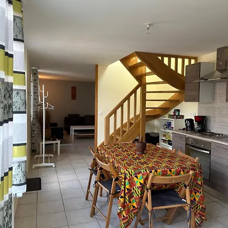 De La Foret Les Hogues