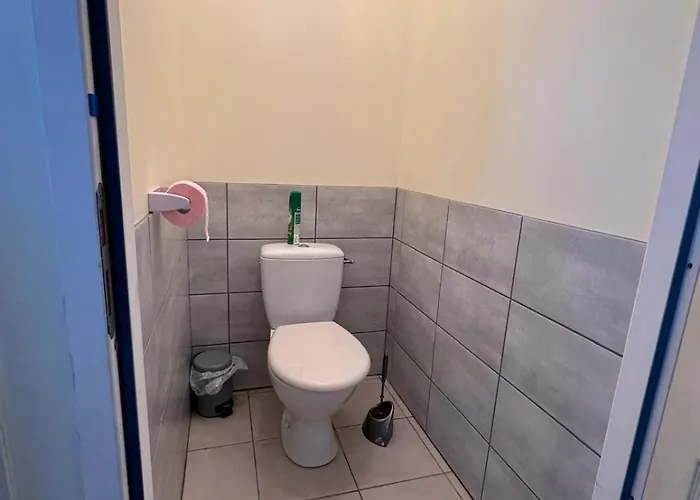 De La Foret * Les Hogues